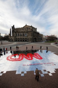 Lake of mirrors installation in Dresden, 2