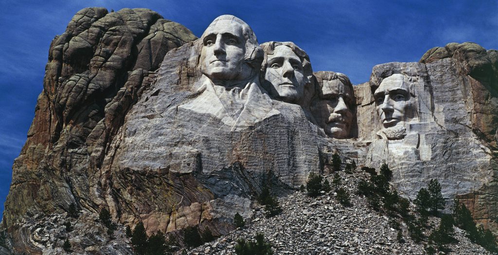 UNITED STATES - MAY 05: The carved sculptures depicting the faces of US Presidents George Washington (1732-1799) and Thomas Jefferson (1743-1826), National monument, Mount Rushmore, South Dakota, United States of America. (Photo by DeAgostini/Getty Images)